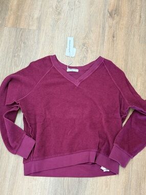 perfectwhitetee Women's V-Neck Pullover Sweater - Berry Plum